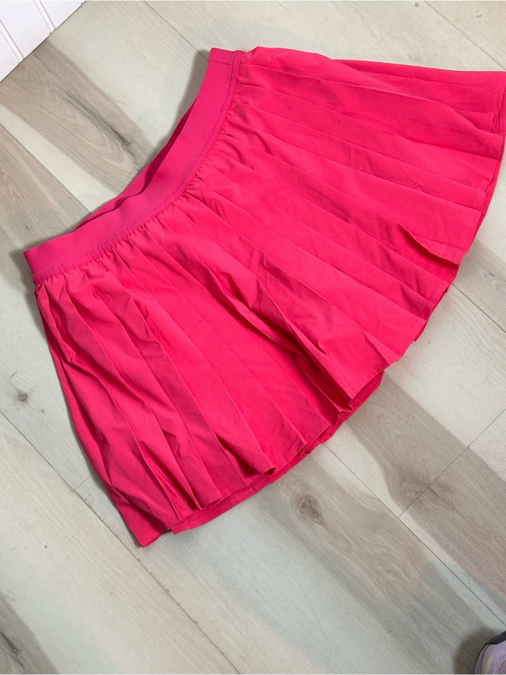 Lululemon High-Rise Pleated Tennis Skirt
Cherry Mist 8 W8ALRS - Picture 7 of 13